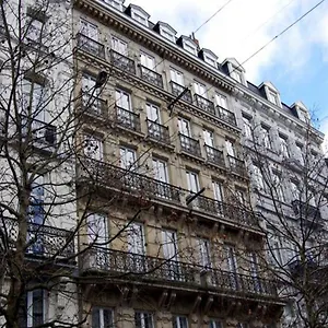 Catalonia Grand Place Hotel
